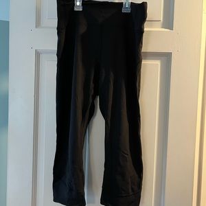 Lululemon black cropped leggings, size 8